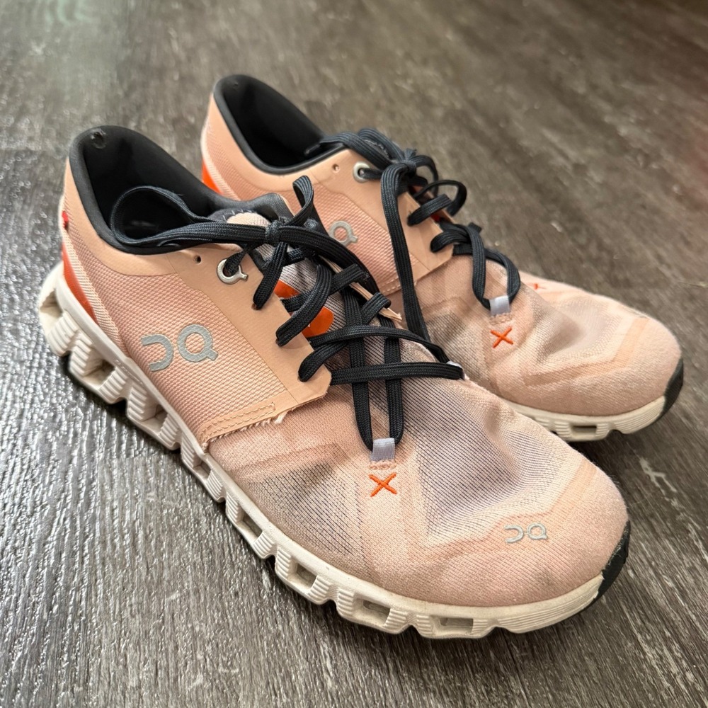 On Cloud X Running Shoes Women 9.5 Peach Orange Training Sneakers 60.98691